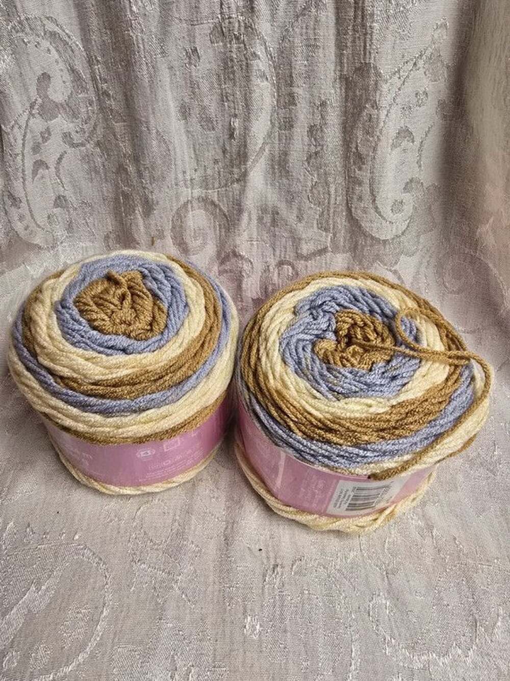 Sweet Roll cake yarn